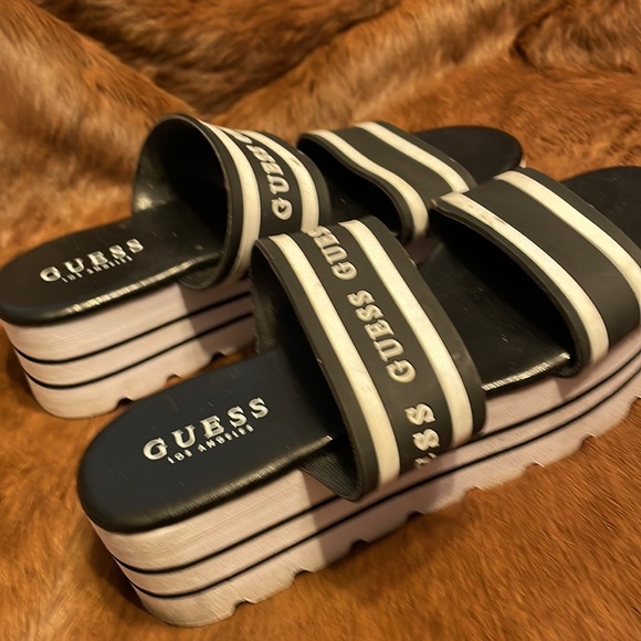 Black & White Guess Wedge size 7 good condition - Picture 2 of 3